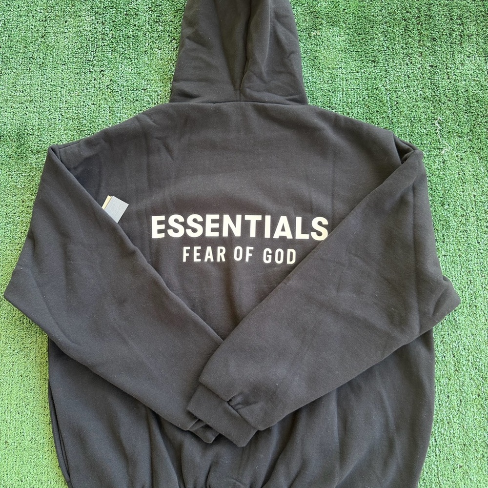 Essentials Black and White Set Sizes M-XL - Picture 3 of 4